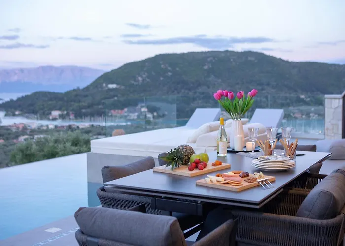 Pothos - Afroditi Collection * Nydri (Lefkada)