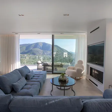 Apartment Pothos - Afroditi Collection *