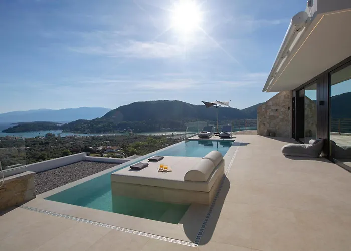 Pothos - Afroditi Collection Nydri (Lefkada)