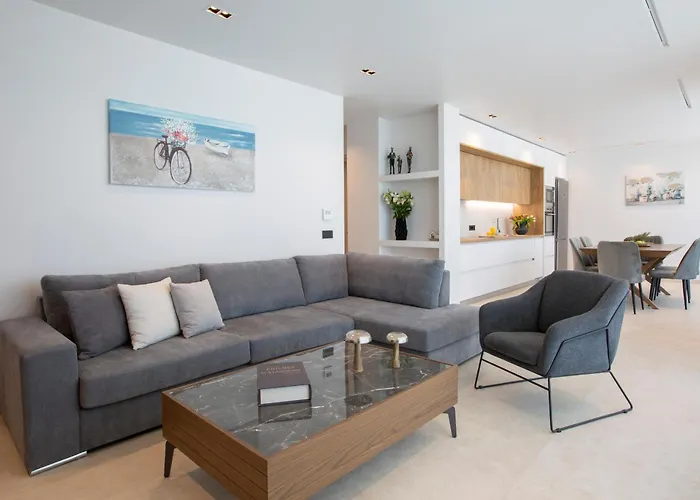 Pothos - Afroditi Collection Nydri (Lefkada)